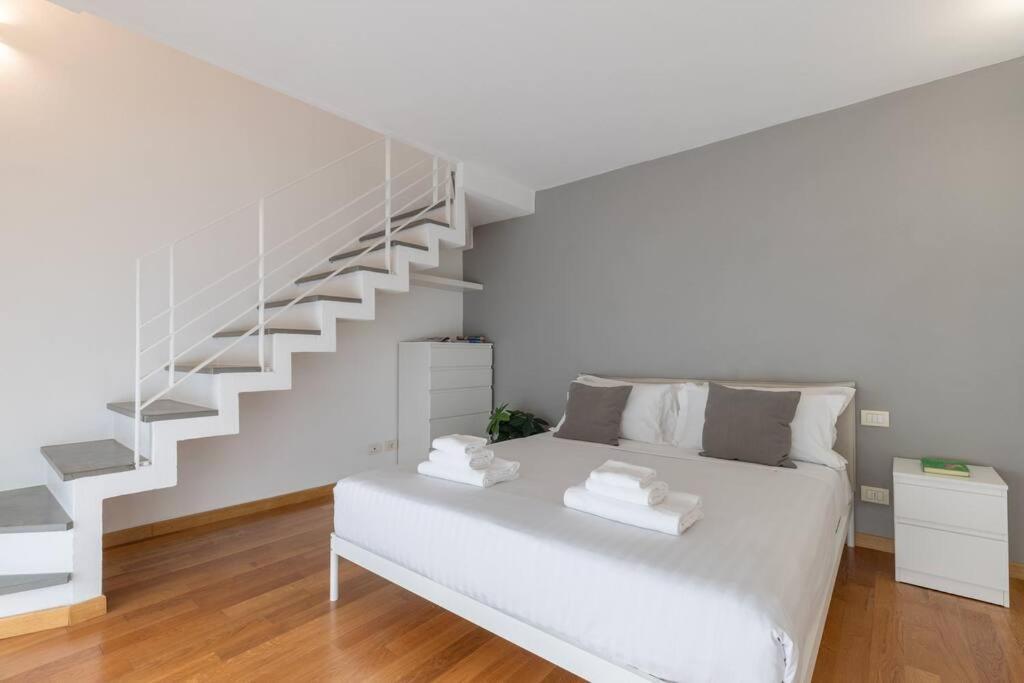 Ammirato Duplex In *